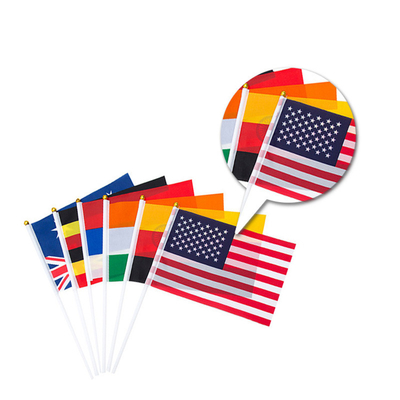 Drapeaux tenus dans la main personnalisés ondulant le petit drapeau avec Polonais de plastique