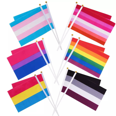 Drapeau tenu dans la main imprimé d'arc-en-ciel de Pride Flag Waterproof LGBT de progrès